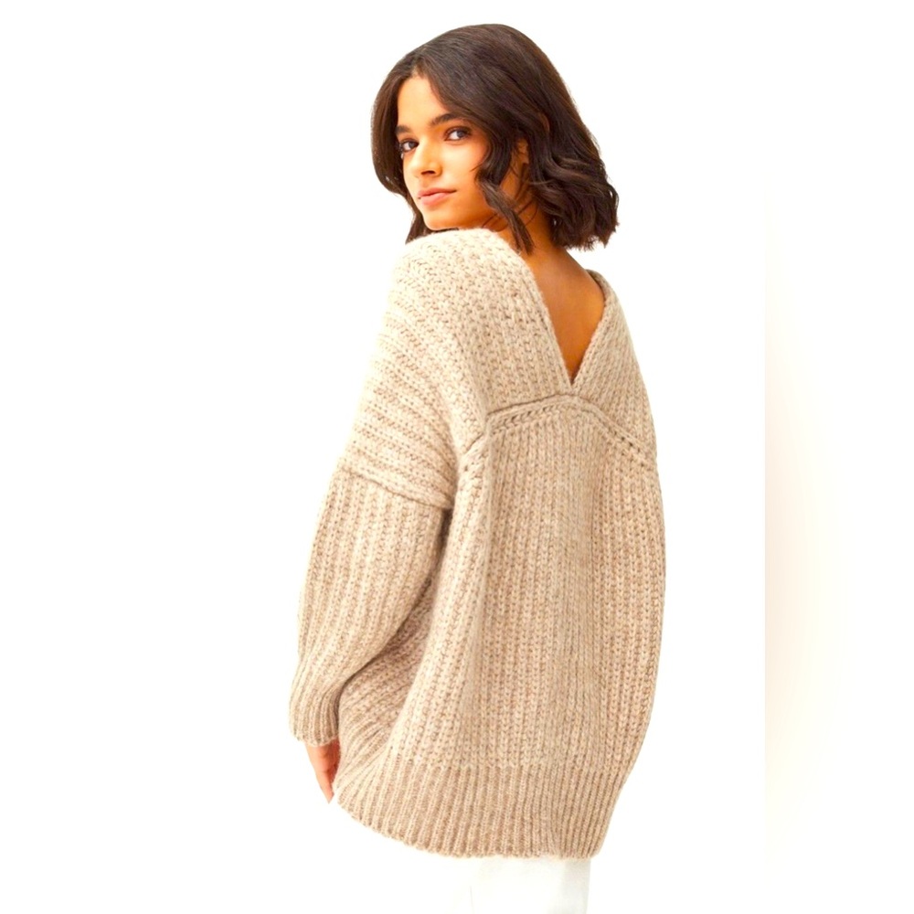 Cuyana Alpaca Chunky V-Neck Sweater, Oatmeal, XS/S